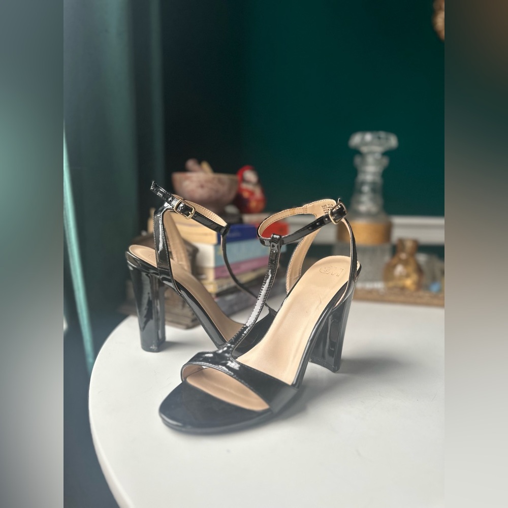 🎈SOLD🎈 C&M Black Ankle Strap, T-Strap Patent Leather Open Toe Heels